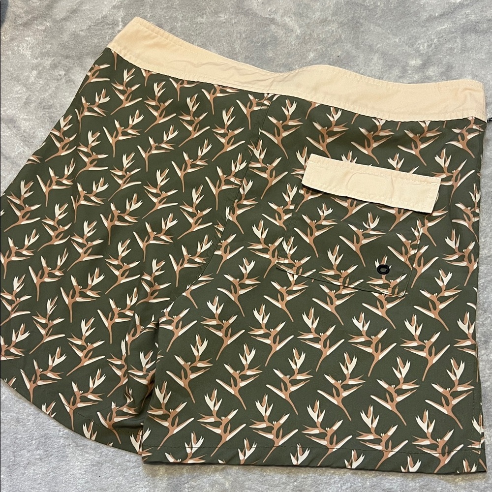 OF ONE SEA RT: $50 Men's Townshorts in Torch Ginger Green Seagrass size 32 - Picture 7 of 8